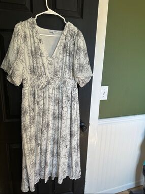 Baltic Born White Floral V-Neck Midi Dress with Gray Outline